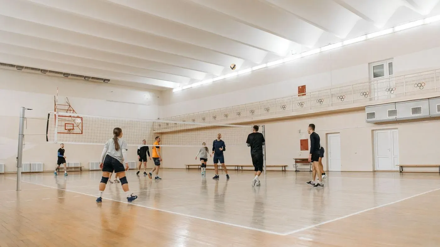 Handbollsskor på planen