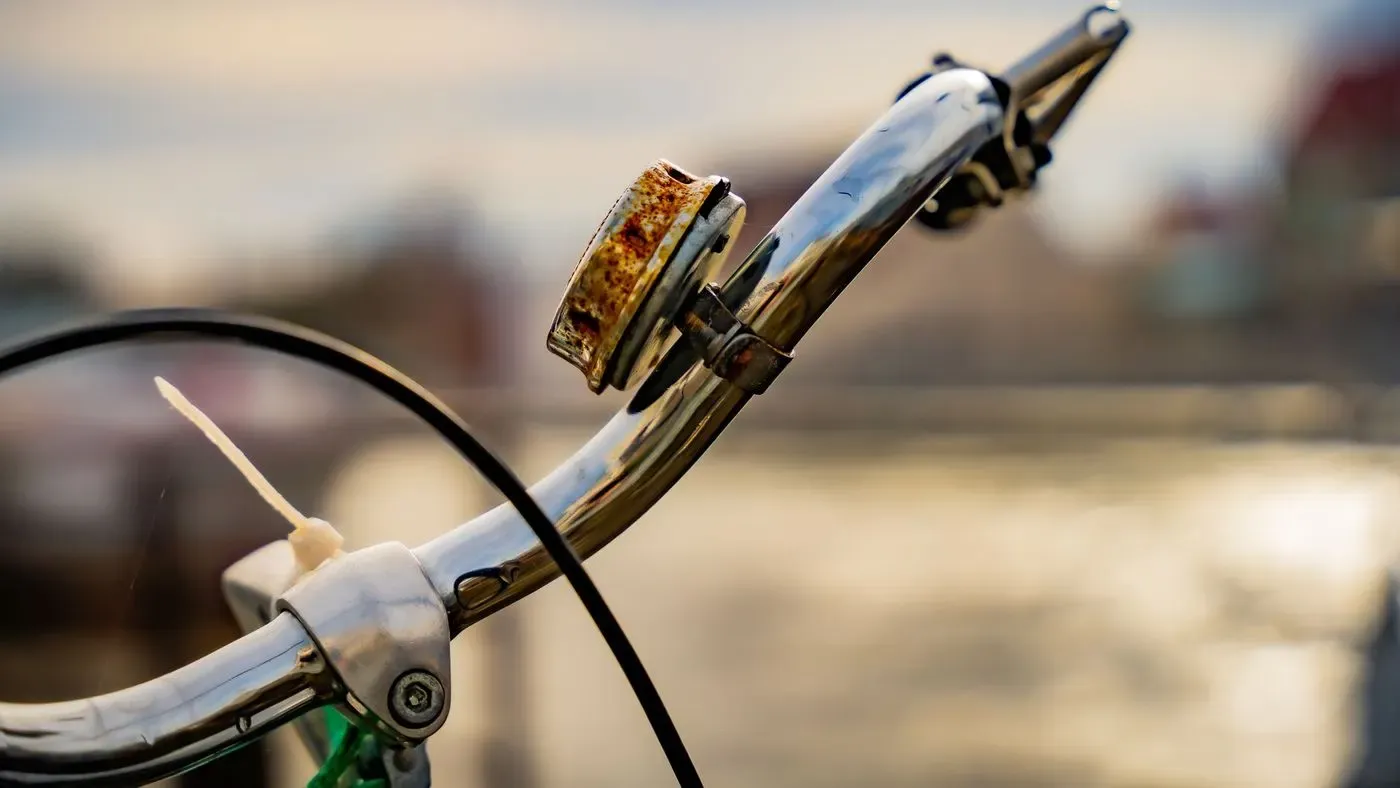 Cykelklocka på styret