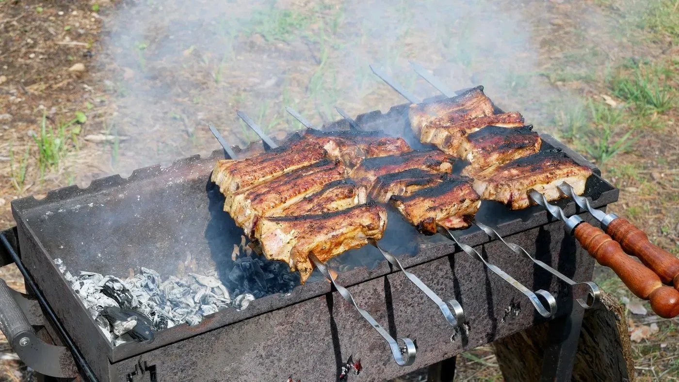 Grillmatta på grillgaller