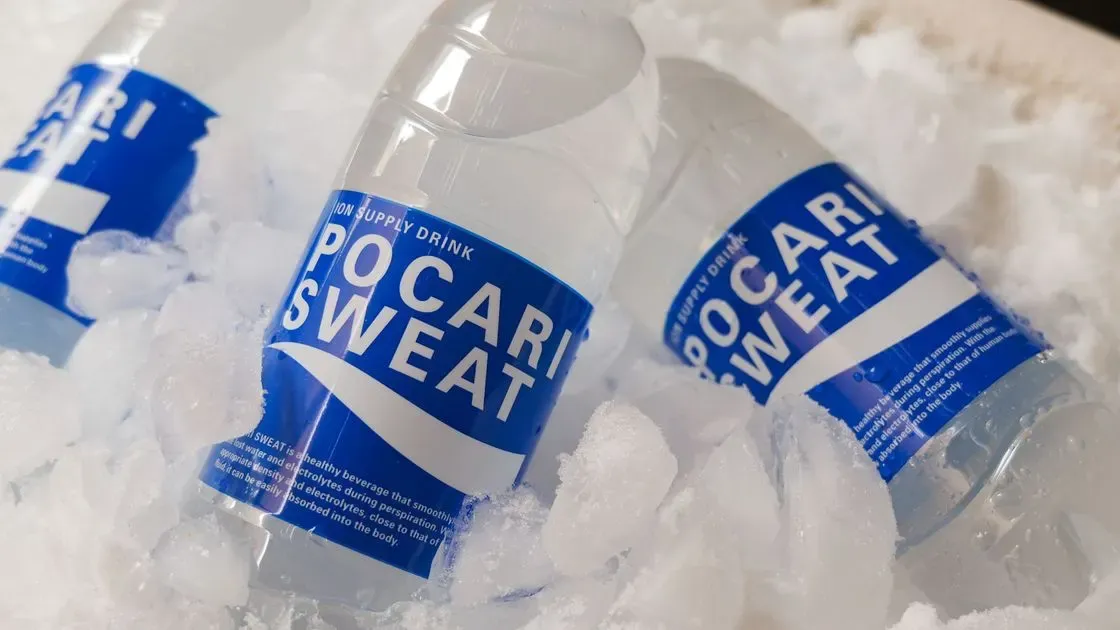 Idrottare dricker elektrolytvatten
