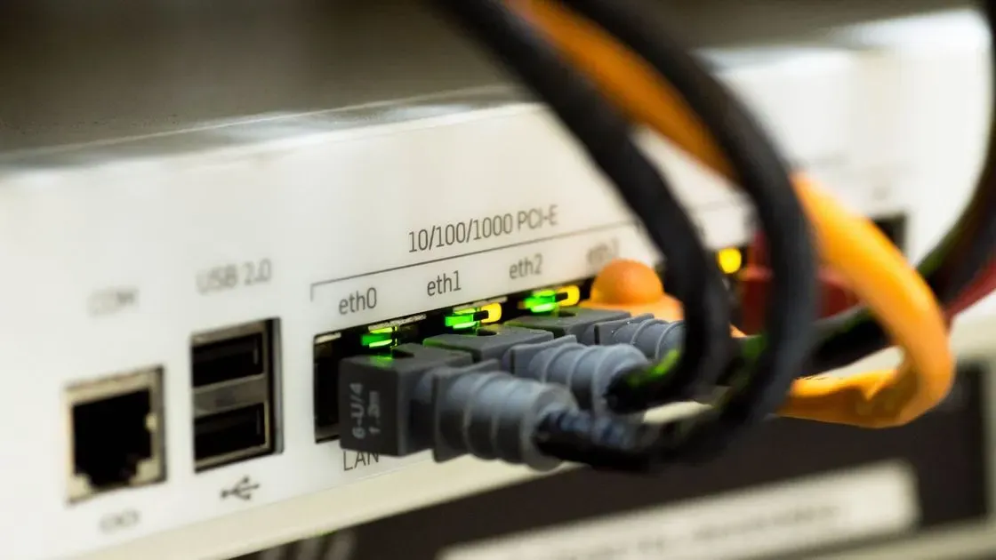 Modem som står på ett skrivbord
