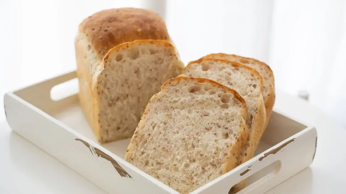 Nybakat bröd i köket