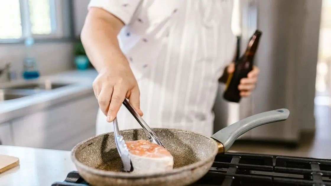 Kött steks i panna